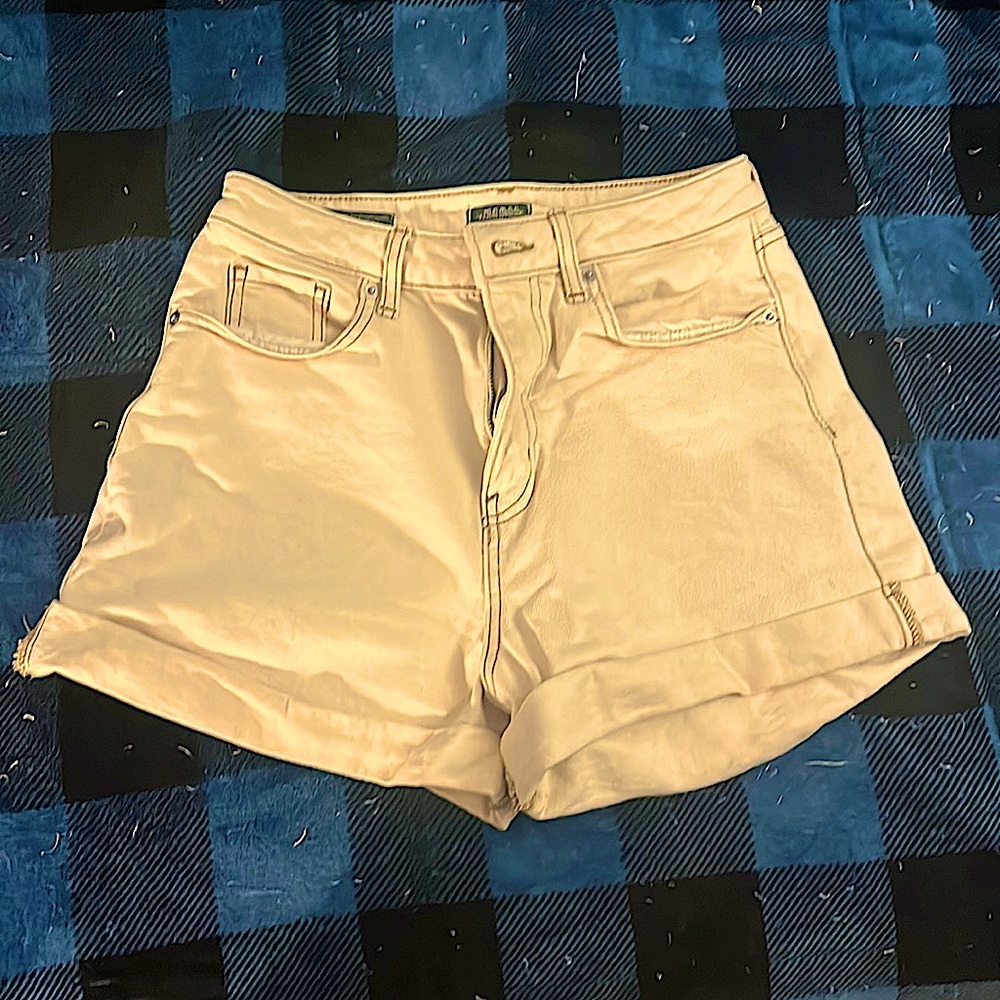 Cream Wild Fable shorts. Size 2-R